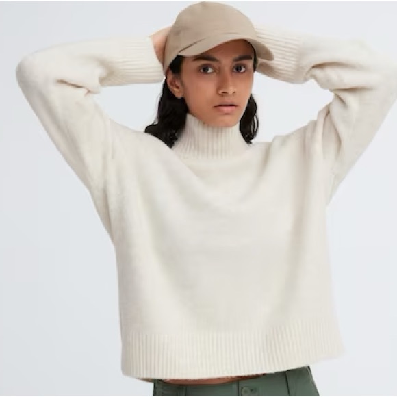 Uniqlo Mockneck Sweaters - Picture 2 of 4